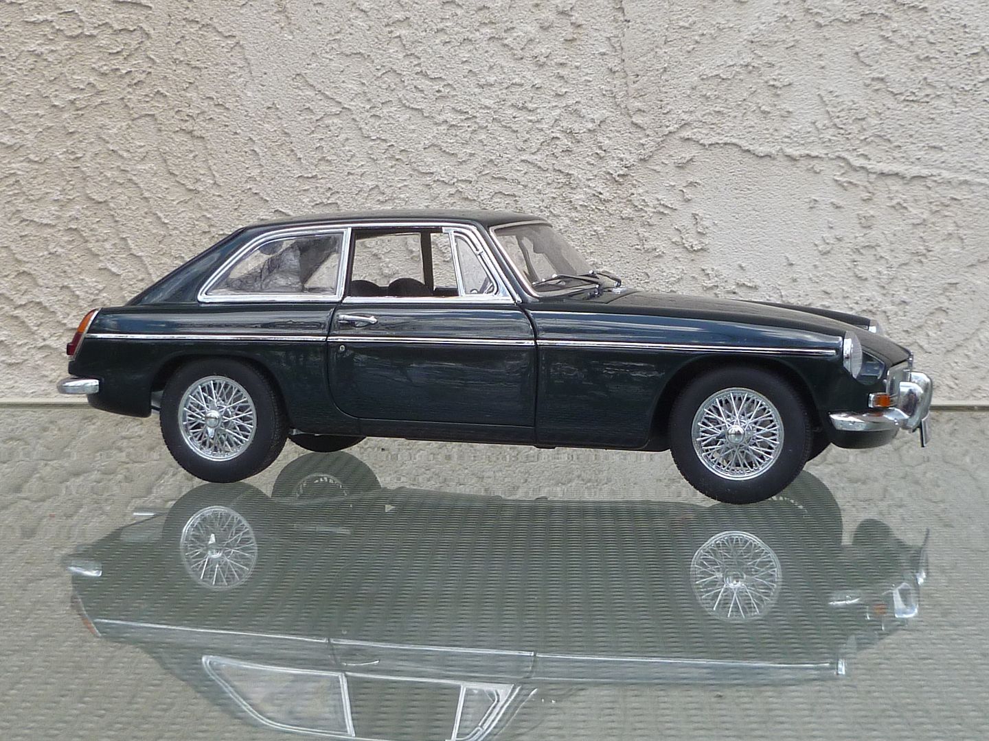 mgb gt diecast model cars